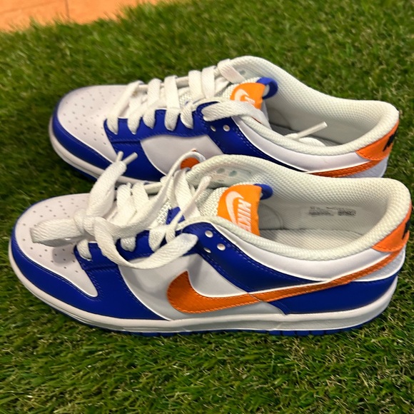 Dunks - Picture 2 of 4